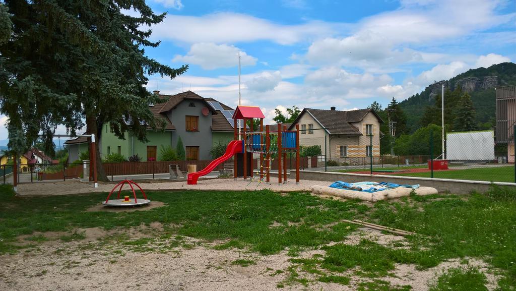 Chalupa Pod Drabskymi Svetnickami Villa Mnichovo Hradiste Exterior photo